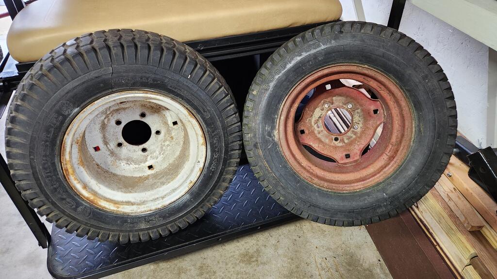 393840460_TiresandnWheels-Old.jpg.edeffa32752182a865508002dc7f56df.jpg
