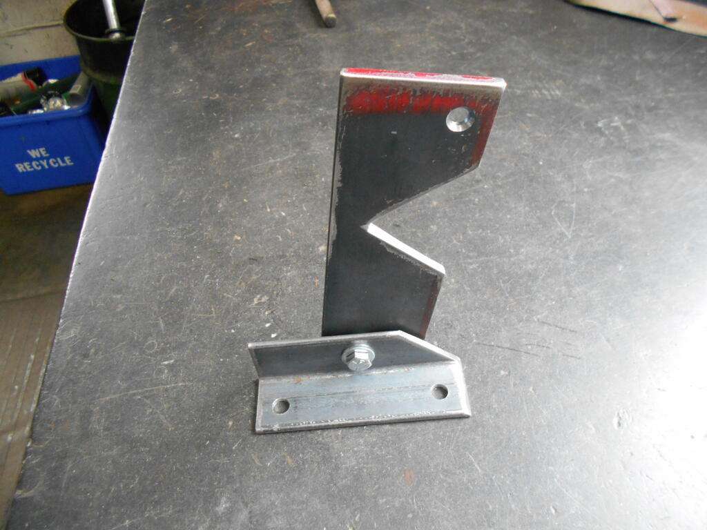 733457523_Selfcenteringbracketandangleboltedtogether3.JPG.5dcdcaabd5c16d673a78438cad7eb03b.JPG
