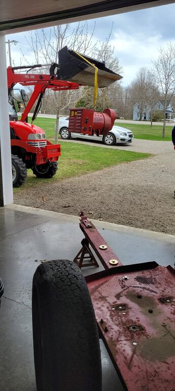 1975394984_Generatorliftedoffoftrailer2.jpg.bf2d94499839c12763535e3315ab4bd5.jpg