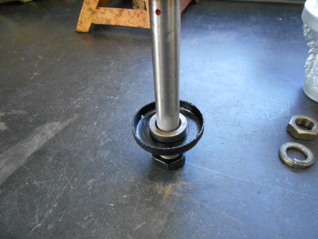 362075335_Spindlecupandspacerslidontoshaft.JPG.733312713da894cb230d9040cb806056.JPG