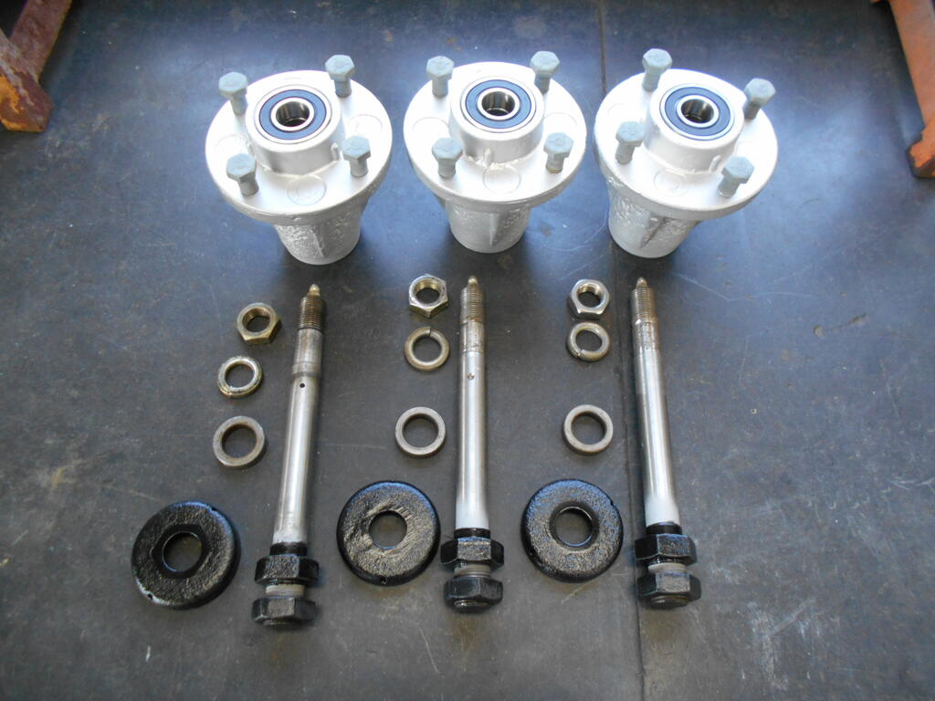 478928366_Spindlesreadytoassemble.JPG.0d20b3f7ea15dc15029c65eebcc155d2.JPG