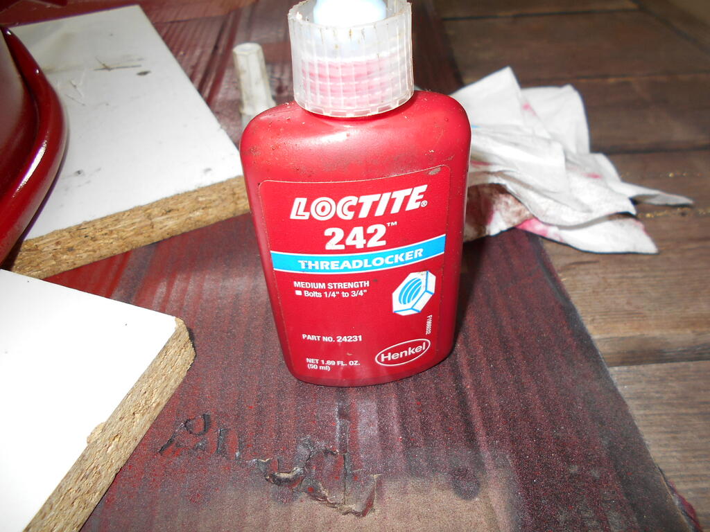 940392745_Loctiteusedonspindlebolts.JPG.896836f7ddd05b9b2c0aff63a09f85b1.JPG