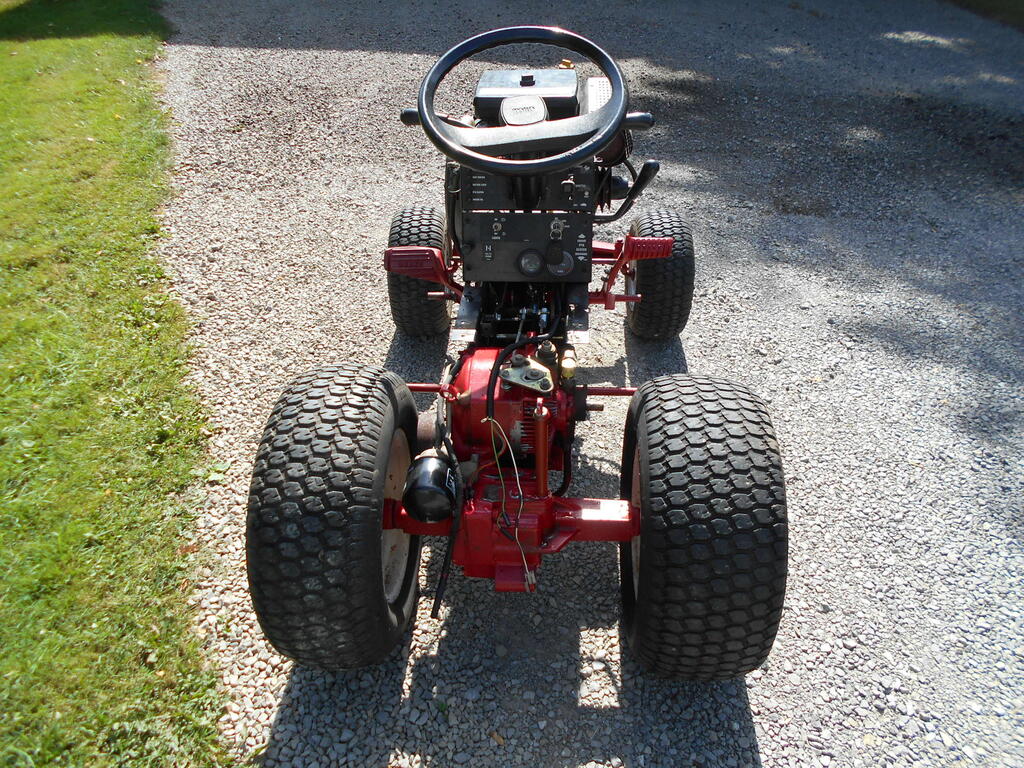 452916298_Tractordisassemblystarted3.JPG.5ecb06d31228ef6a9640449a73820741.JPG