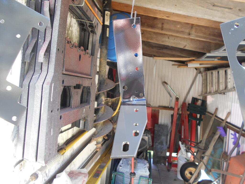916161989_Beltguardbracketpainted.JPG.9ffc181ab5e06a426b47aedeb3ba98d2.JPG