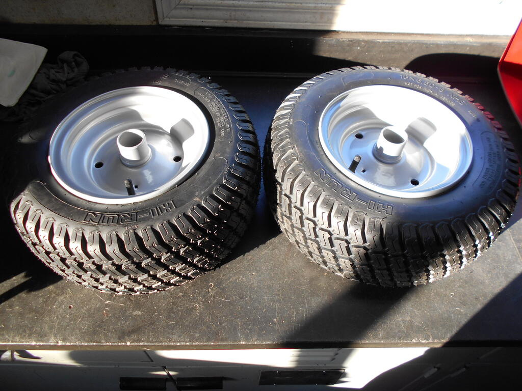 1798031096_Valvestemsinstalledandtiresinflated6.JPG.0c449325693b7a8021ca7b2bcab49557.JPG