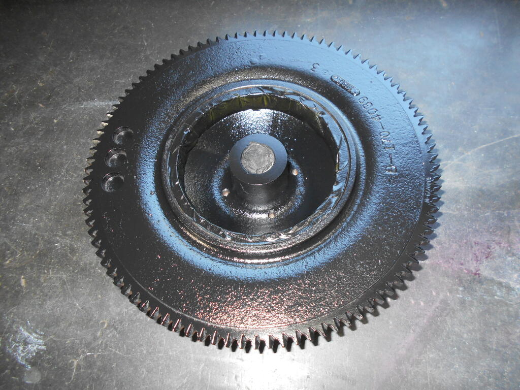 2077339359_Flywheelbacksidepainted1.JPG.63e487a16f7f19c4d7168e5ba818e1c6.JPG