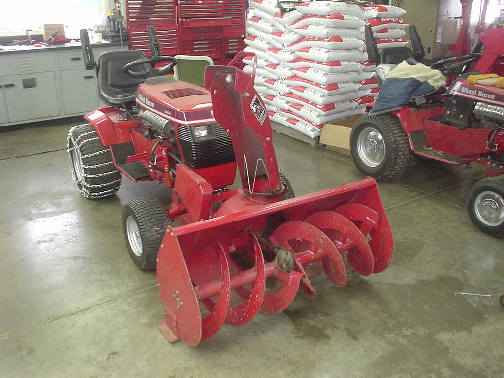 1026433102_44inchsnowblowerinstallation025.jpg.8def61181378e4a01056788b96deb2a4.jpg