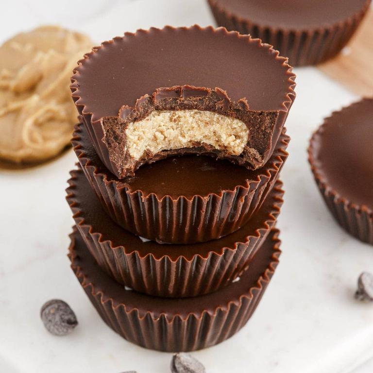 Homemade-Reese-Peanut-Butter-Cups-0053SQ1200.jpg.e794f080a4310d48be79b5bd5dc8e3e7.jpg