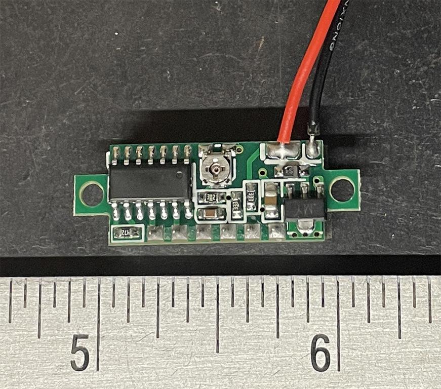 voltmeter-circuit-board-close-up.jpg.fa8837e7d1bc2c0f4358daf69309d773.jpg