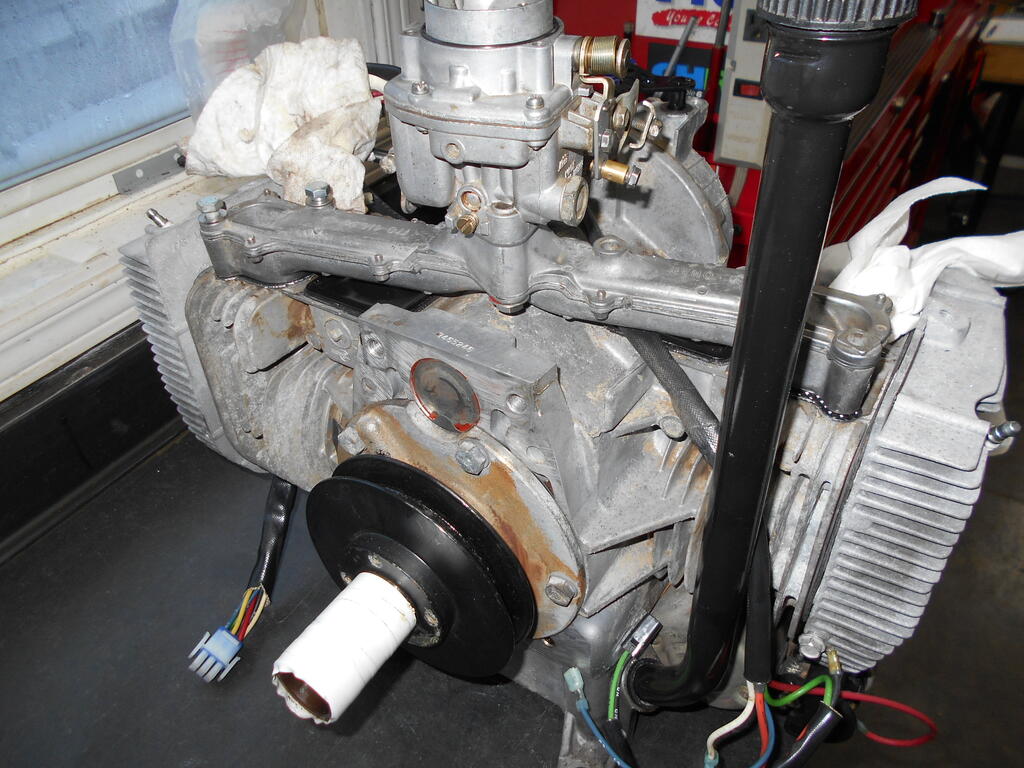1147043338_Intakeassemblylooselyboltedtorearcylinder.JPG.ef819e1706726d0d7ed6bfad715672ce.JPG