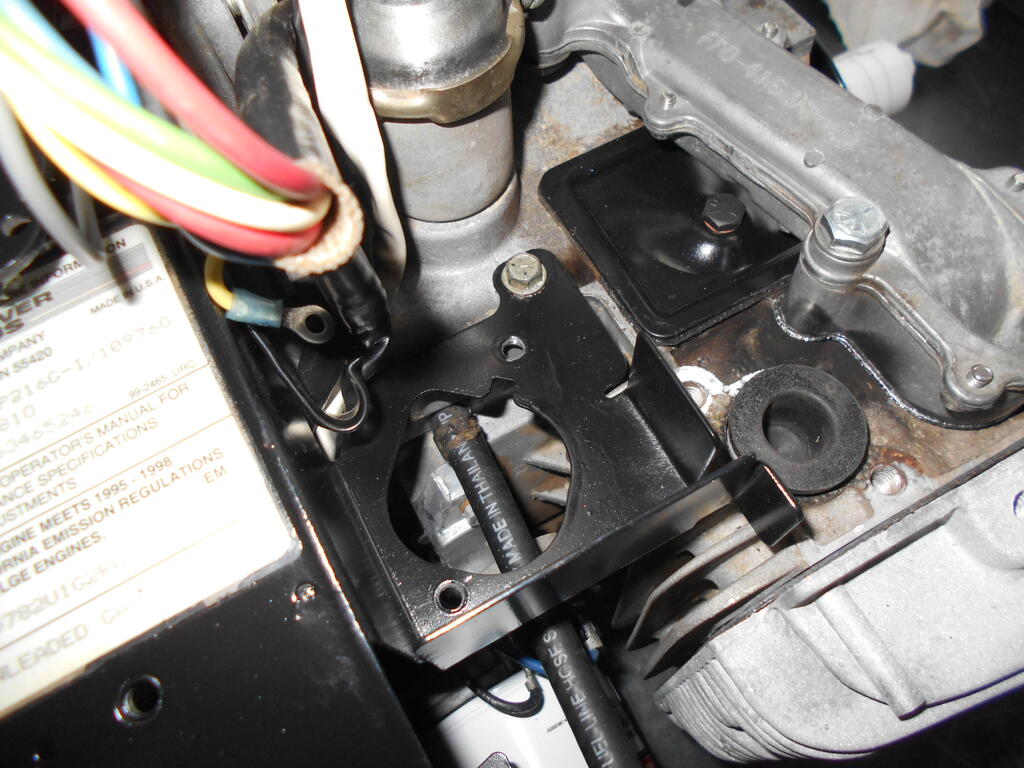 1260279117_Ignitioncoilreadytobeinstalled3.JPG.64eec03858811268367e85be84fc5119.JPG