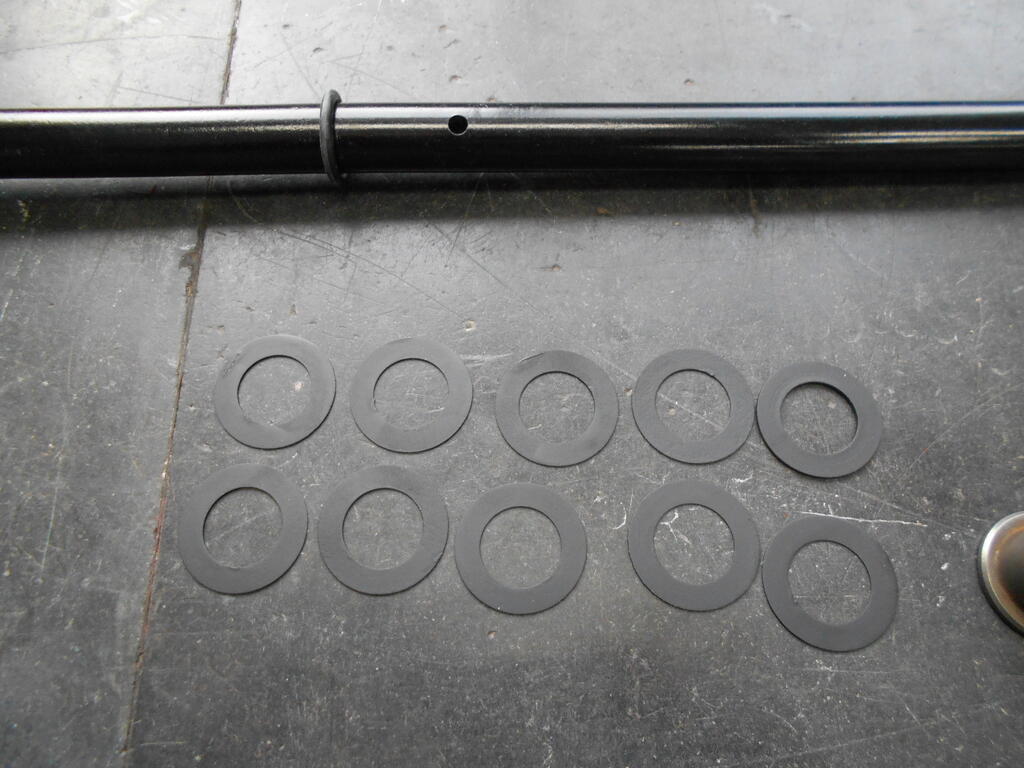 1486017632_Uppersteeringshaftshimwashers.JPG.378f82ea1830752ad03fbdd032612923.JPG