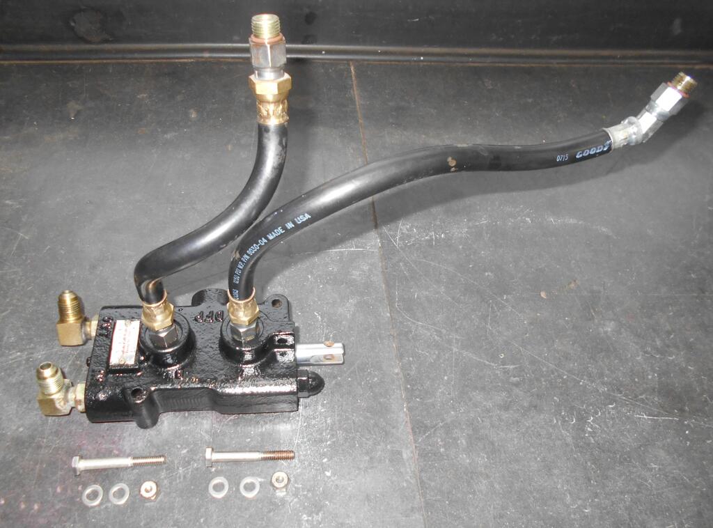 2010822105_Hydraulicvalveassemblyreadytobeinstalled.JPG.ea54b094c4f6cd806717594e8f7e13ae.JPG