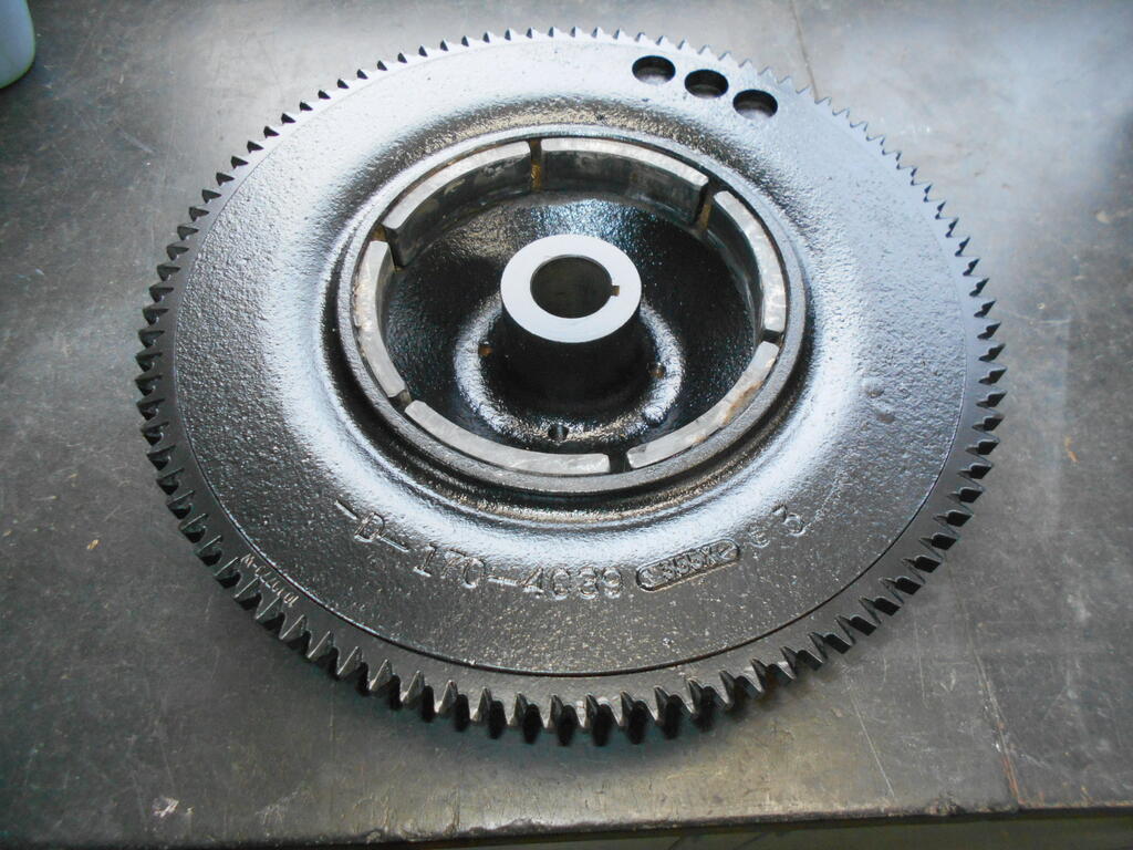 37977034_Flywheelinstalledbutnotbolted2.JPG.c18a83f3d9aa5df037a6d0577918f4a3.JPG