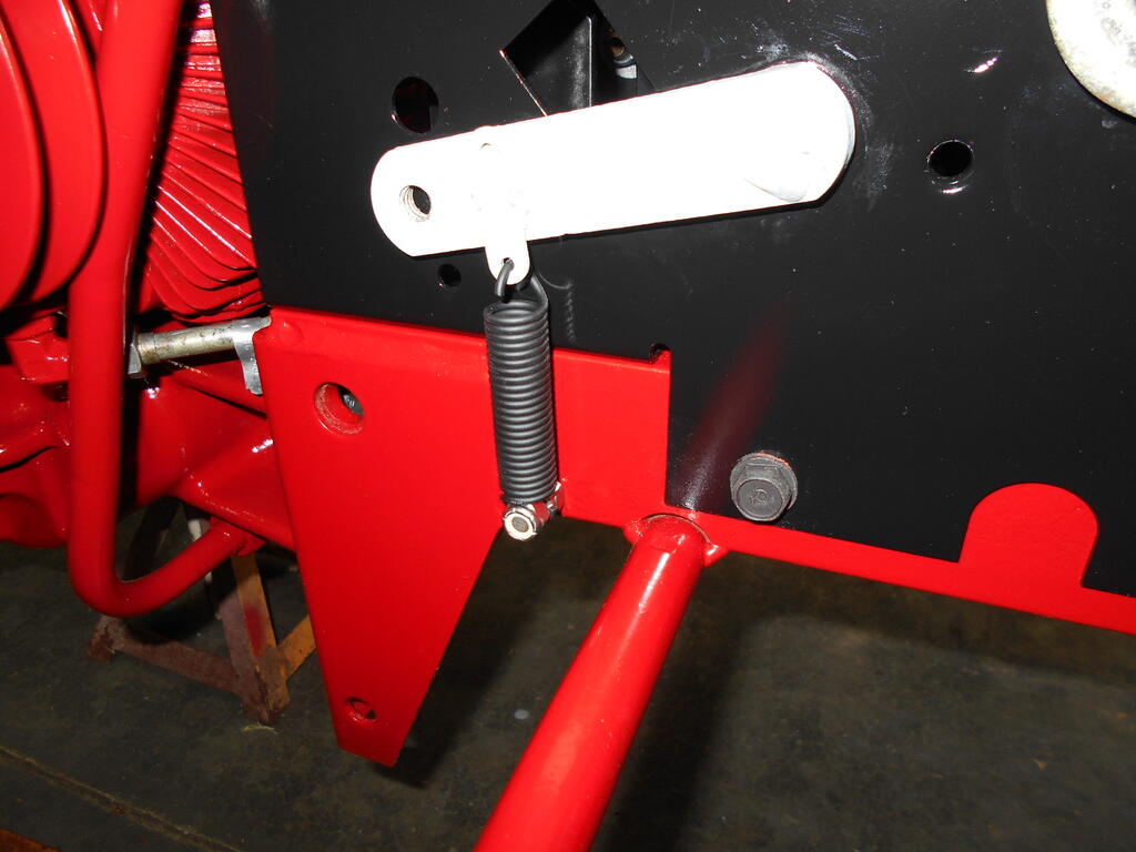 429130599_Hydrobelttensionpivotrodandspringinstalled.JPG.12c2fd63494852b092f077442db1e825.JPG
