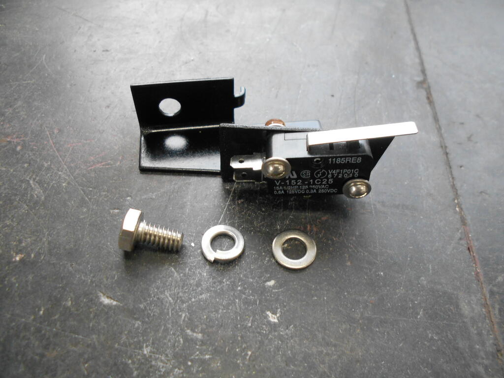 73427896_PTOsafetyswitchassemblyreadytobeinstalled.JPG.3d991f48e9ae42c6734b6e65595ae39d.JPG