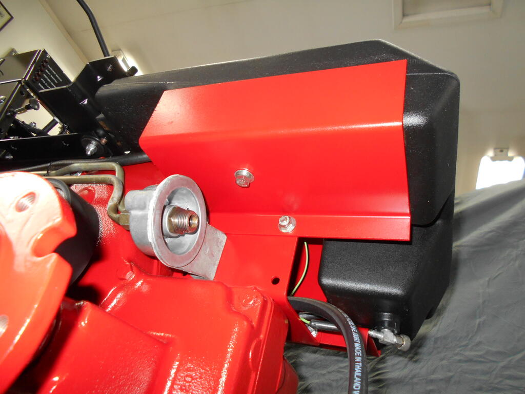 1363828469_Fueltankboltedintoplace3.JPG.2757a829257ed606e5cb9ee2c9b997ee.JPG