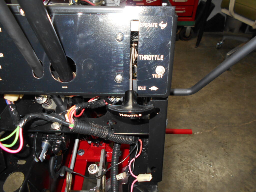 174534834_Throttleknobinstalled1.JPG.a56048fd9748b174026420fa9318934a.JPG
