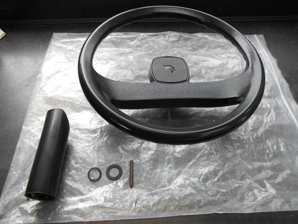 1821128257_Steeringwheelandtubereadytobeinstalled.JPG.f450f1d38e0583291a931eee1c5cf629.JPG