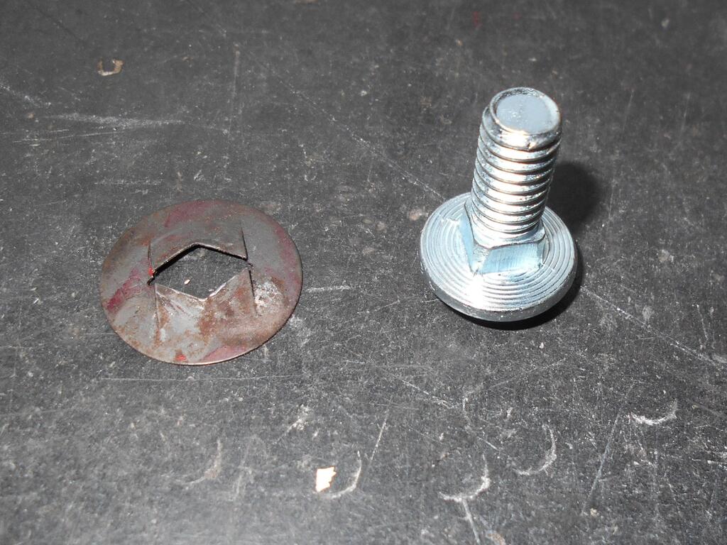 1873380741_Beltguardcarriageboltandpushnutreadytobeinstalled1.JPG.5a68a28cc551da61a676eb42ccef1d77.JPG