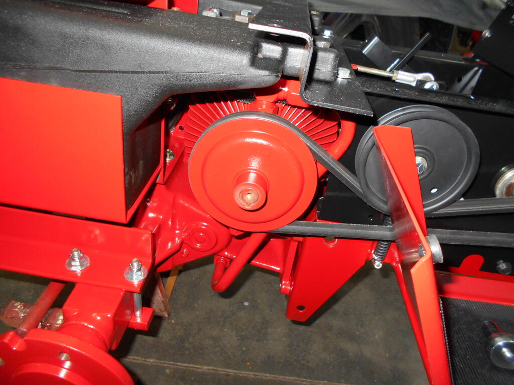 2116766652_Tractorreadyforhydrofanreadytobeinstalled.JPG.36daa685f6bd99800f4e57b3c36fc4fa.JPG
