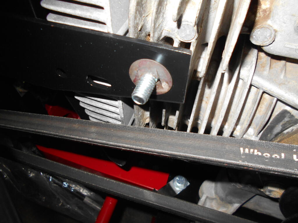 406877223_Beltguardcarriageboltandpushnutinstalled1.JPG.2bee75b8a56162120dffe8a2bc599e0b.JPG