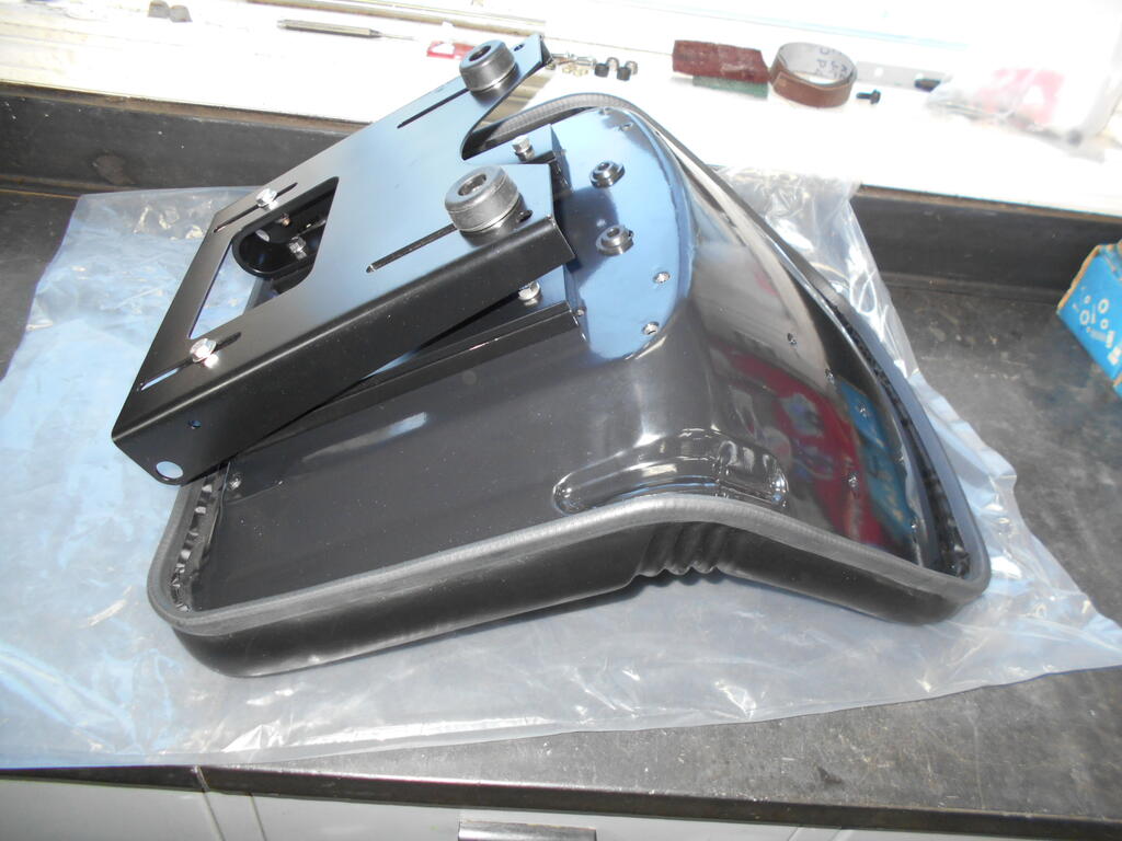 48741990_Seatpivotplateboltedtoseatassembly2.JPG.12b8324b5050d3b34df2612fa62468cd.JPG