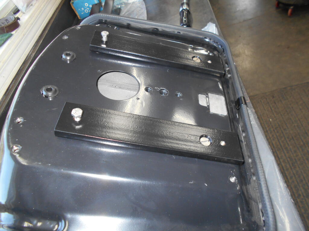 519073793_Seatadaptorplateslooselyinstalledwithupperboltstemporarilyinstalledforalignment.JPG.67feb298eaaf5a8fc9fcc7a1d804d690.JPG