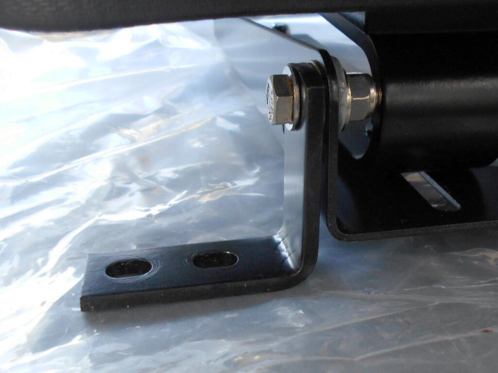 996615343_Rightseatpivotbracketandbushinginstalled2.JPG.a4ec4b833729b1dc29d8bd89250990a4.JPG