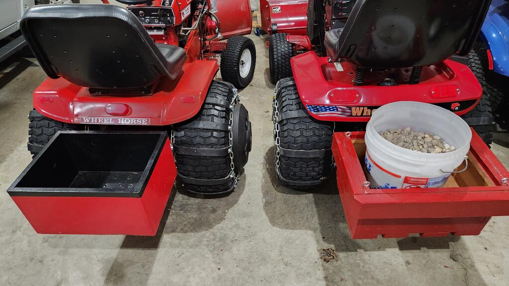 Rubber_Chains_Both_Tractors.jpg.049299b74898762f043ae83e3f449738.jpg