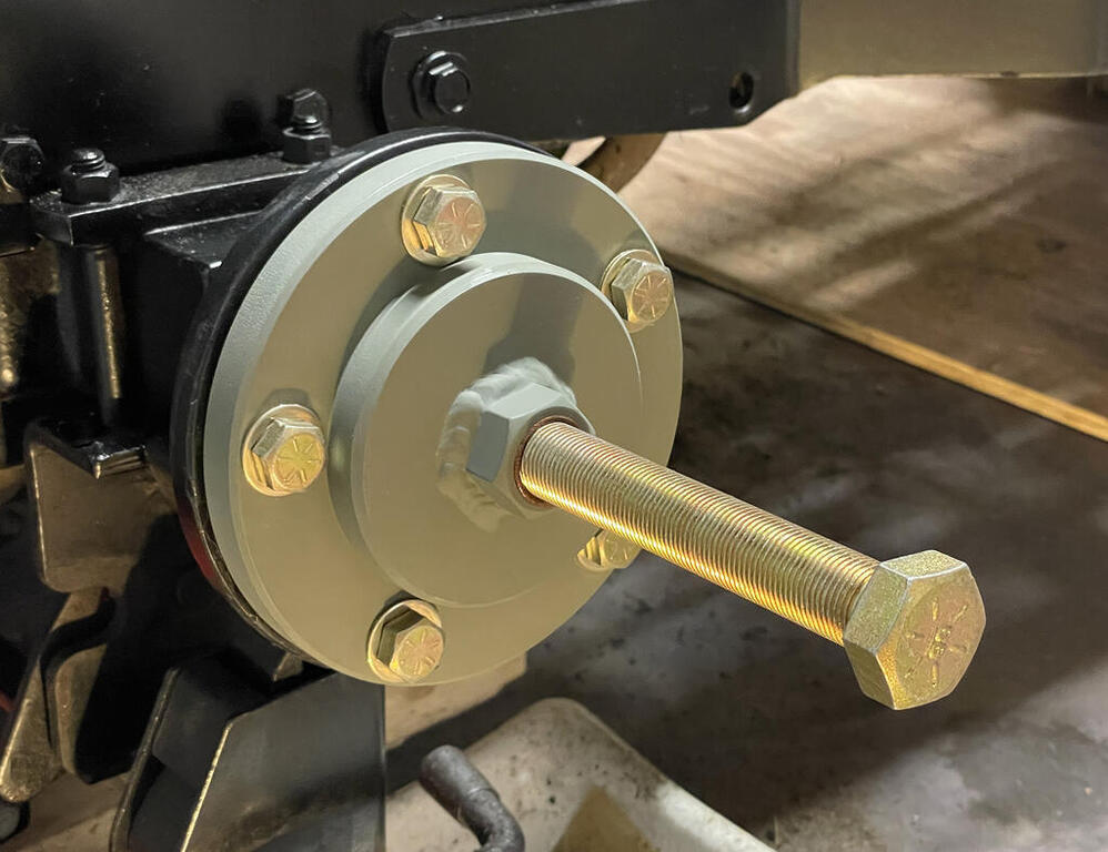 improved-hub-puller-on-tractor-2-smaller-image.thumb.jpg.a6fc3443fac2791b62ccfab5f0ba6a21.jpg