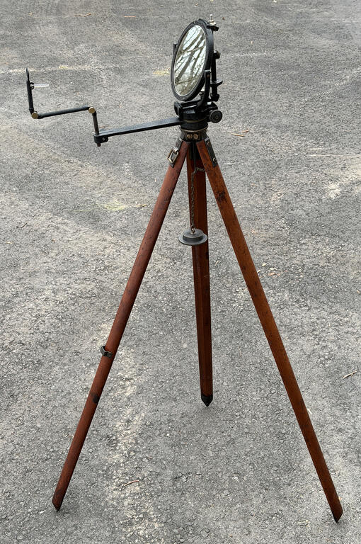 heliograph-on-tripod-1-smaller-image.jpg.1fd753b0ebd3ff92b3906efcd0b6a0ac.jpg