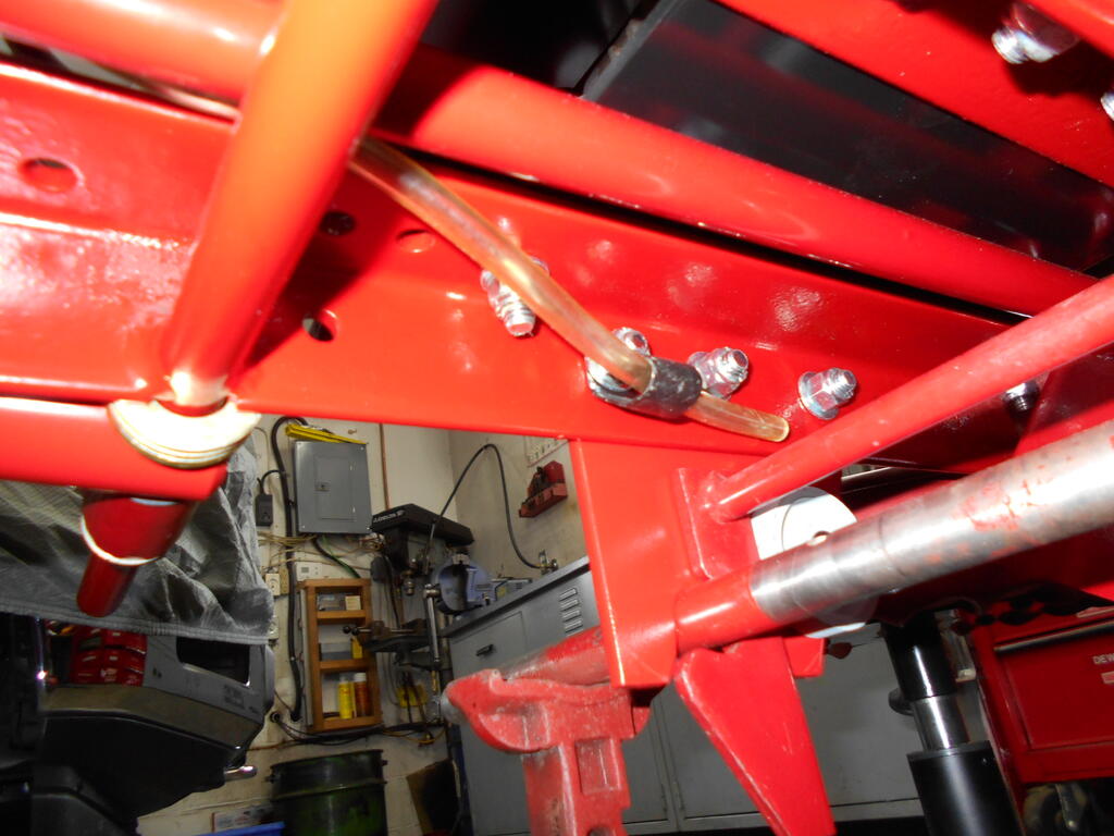 424168266_Batterydraintubeclippedintoplaceundertractor2.JPG.0d1fbc05c9b196b51b3382b8386baaaa.JPG