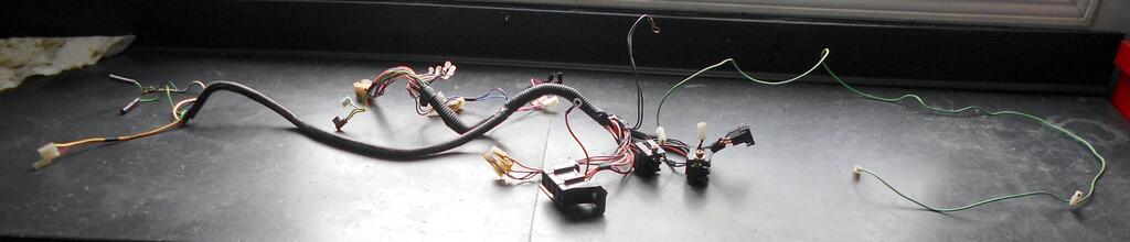264367998_Wireharnessasfound1.JPG.ce4fcff0fdbe328e2957c0ca0b8e6ea5.JPG