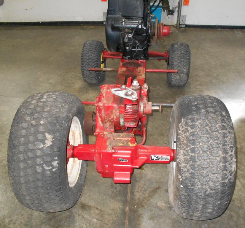 897103753_Tractortorndown3.JPG.345cd8eb0b397c579d9d65503ab39796.JPG