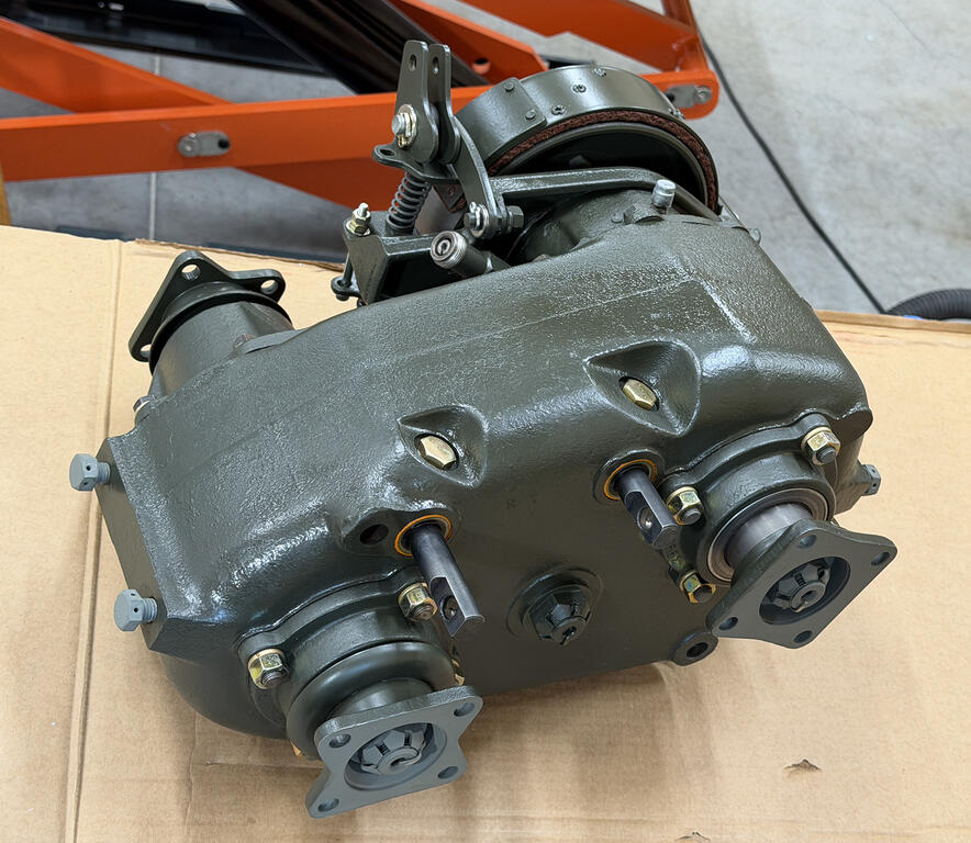 transfer-case-after-rebuilding-2-smaller-image.jpg.59fc960a8f583c342a579740a6e23f45.jpg