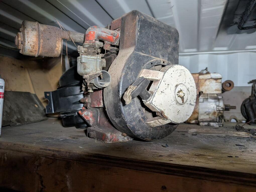 Engine_in_Barn_Briggs.thumb.jpg.a7cb7cecafa5de9f865a243d57e2a928.jpg