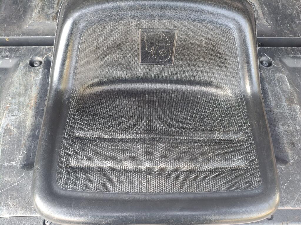 seat1.jpg.628f22f463b441705e29ac9070523326.jpg