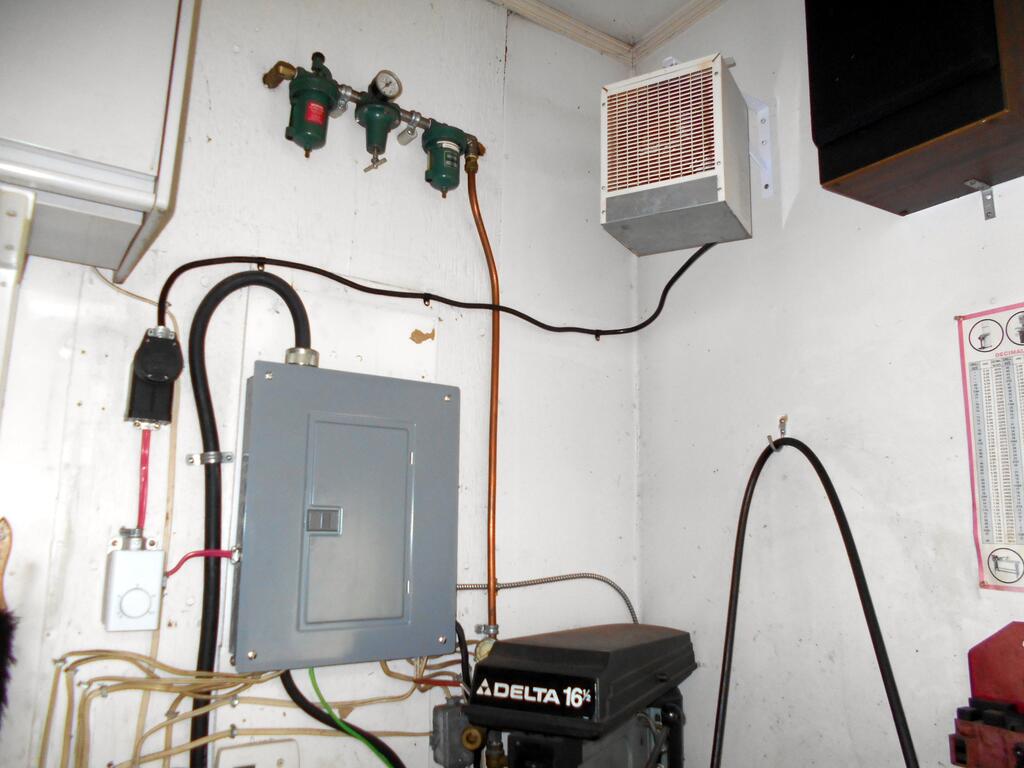 1199472042_5000wattbackupheatforgarage.JPG.7a531fae8ec7069b8b2d37259461d9b9.JPG