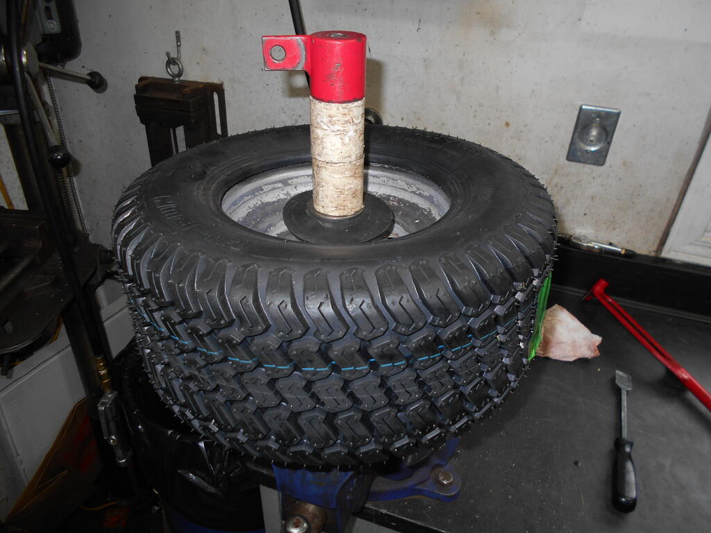 12882504_Frontwheelclampedontotoolthentirepushedon.JPG.0f2789116f2af6acba1448950c9bfe48.JPG