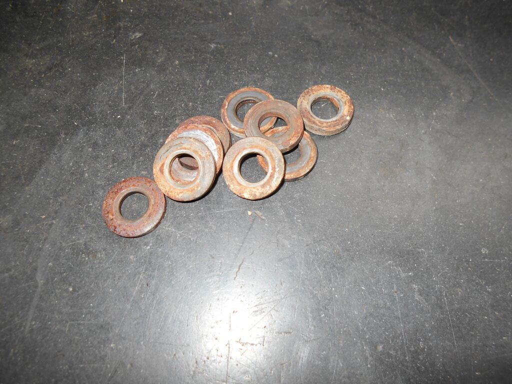 155107707_Cylinderheadboltwashersasremoved.JPG.449085486c79972cf5be845c1f4fc22b.JPG