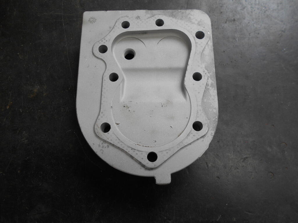 1605631563_Cylinderheadbeadblasted3.JPG.6adcea424bd9c41212289cf88eb30893.JPG