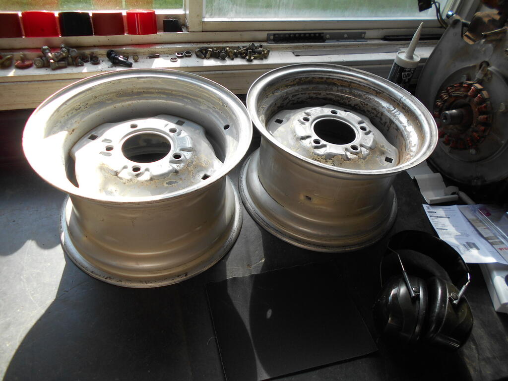 1799112226_Backwheelswirewheeledandsanded1.JPG.253dda398ab3bd6a9dc990d15943ea09.JPG