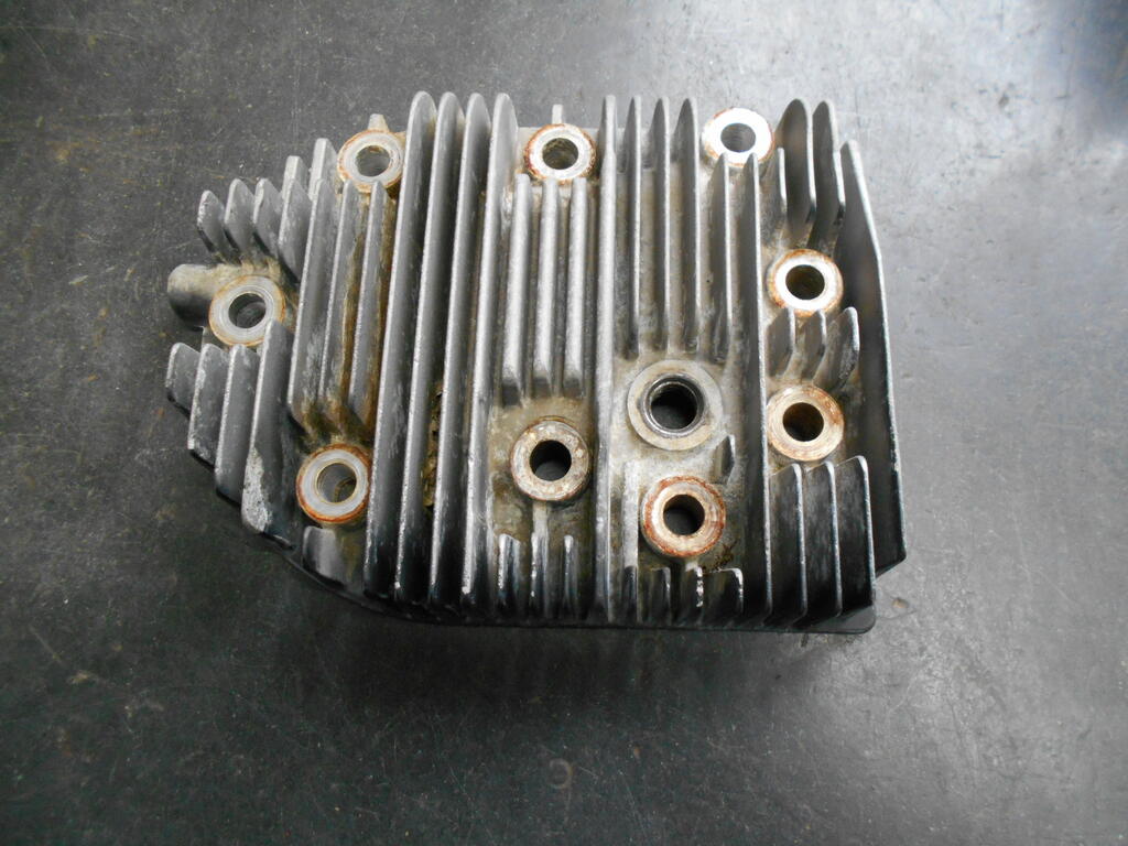 262924304_Cylinderheadasremoved1.JPG.382b27afd462bbb72a9ffa2232dff8be.JPG