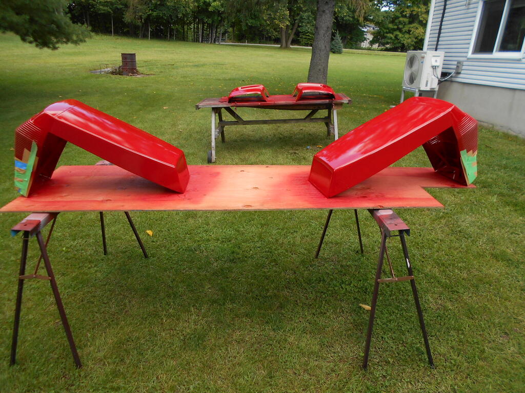 277098881_Topsideofhoodsandfenderspainted.JPG.ecf994fc646fa58c43f1bbe3d07e46ff.JPG