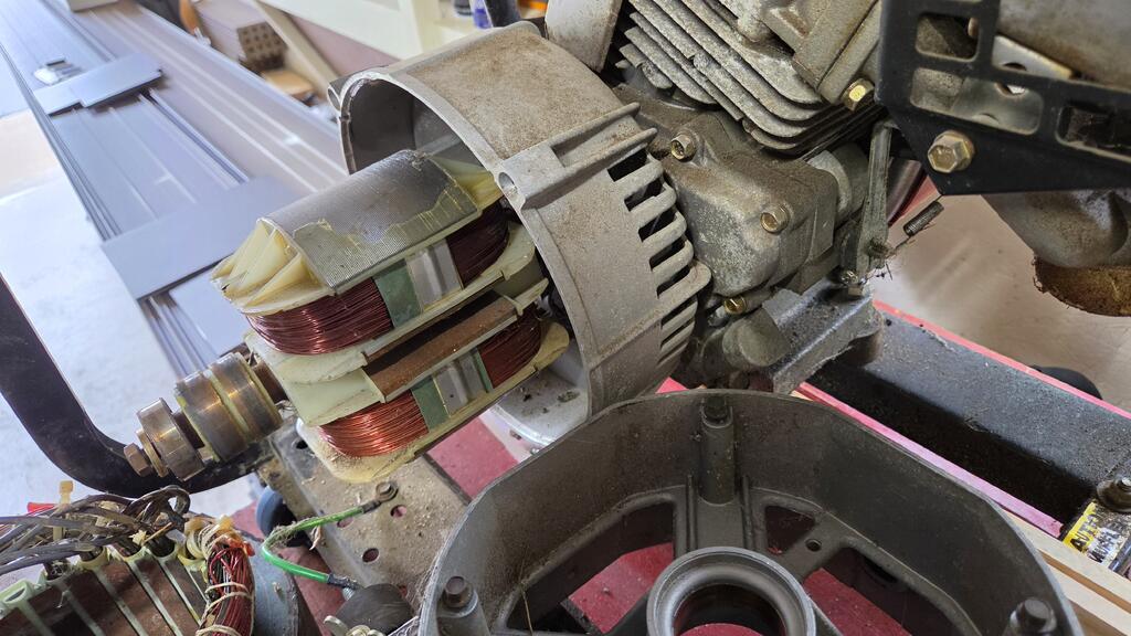 3KW_Generator_e.jpg.3832b1859f8cbc4f9374b04ddcfb4942.jpg
