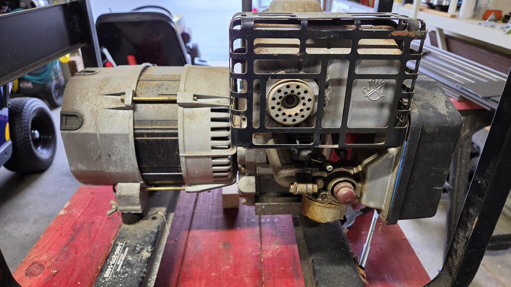 3KW_Generator_f.jpg.8fa7e10413f73871aae2ffc8264766e7.jpg
