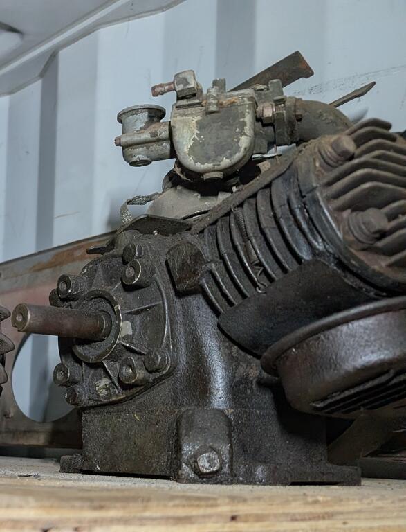 593195911_BackofMilitaryengineinContainer.jpg.367e42b95915fd9a3486c168fe1306d4.jpg