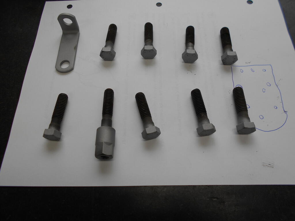 861672797_Cylinderheadboltsbeadblasted.JPG.6efa48038d8f8343706037e6b3c18a8c.JPG