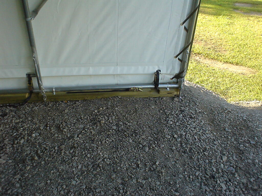 1678457979_Newgarageonwoodwithcablesburied1.jpg.631cedb70302620b0f3929bd73f777fe.jpg